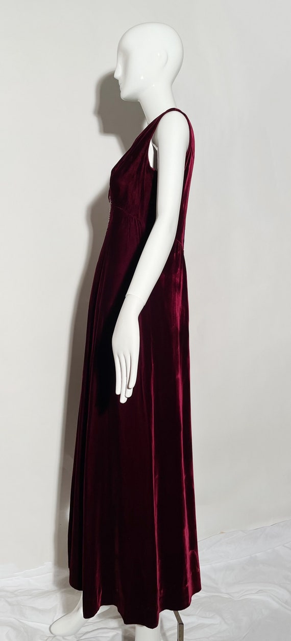 1930s Velvet and Rhinestone Gown - image 4