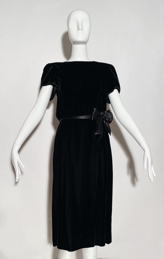 Albert Nipon Velvet Bow Dress - image 1