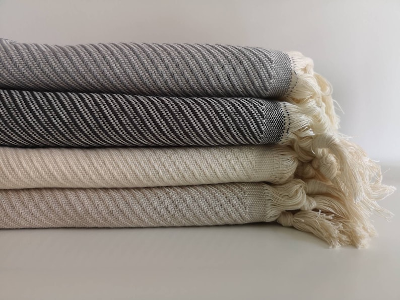 CottonMood Loom Throw - Thumbnail 2