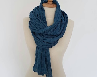 Petrol Blue Linen Scarf - Blue Linen Clothing - Travel Wrap - Linen Men Scarf - Linen Woman Wrap - Wrinkled Shawl - Non- fringed Scarf