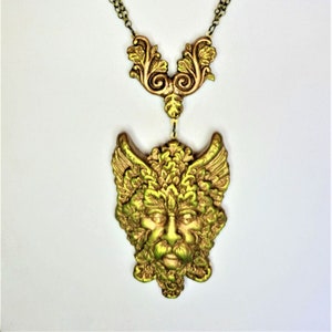 Collier pendentif homme vert