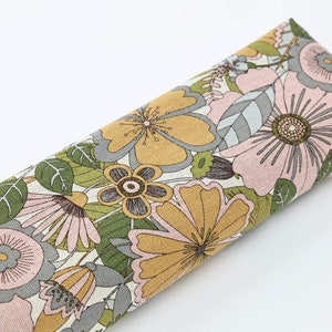 Canvas flowers vintage spirit yellow pink -50cm- Japanese fabric, Japanese canvas, vintage style fabric, 60s style flower, 60s style fabric
