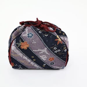 Kimono bag in floral chirimen fabric, バッグ, Kimono accessories, Kimono bag, Kimono purse, vintage kimono bag, Japanese bag, Chirimen bag
