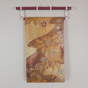 Cintura Fukuro Obi dorata con onde su sfondo bordeaux, cintura kimono, Fukuro Obi antica, cintura giapponese, broccato di bronzo, motivo a onde, bordeaux, fiore grande