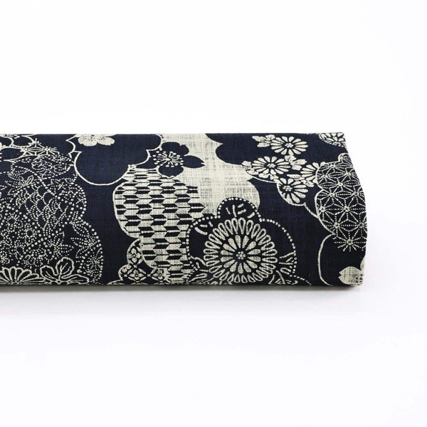 Tissu Japonais nuages fond bleu marine - 50cm, tissus japonais, nuage Japonais, motif traditionnel Japonais, tissu Japonais noir, Sayagata