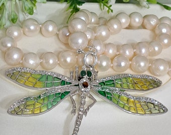 White pearl choker necklace with dragonfly pendant in 925 silver with zircons, rubies and emeralds, Italian jewelry