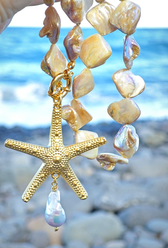 Collier Ras De Cou En Perles Et Coquillages Nacrés - Doré, Style Bohème, Occasion