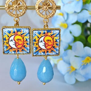 Caltagirone keramische oorbellen en blauwe angeliet stenen druppels, Siciliaanse oorbellen