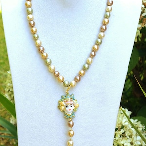 Green and brown pearl necklace with Moor&#39;s head in Caltagirone ceramic, Sicilian necklace