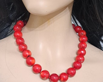 Collier ras de cou maxi perle de corail rouge en bambou, collier gumball, collier de déclaration