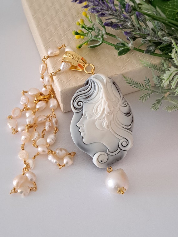 Modern Lady Cameo Necklace White Pearl Necklace Italian Jewels