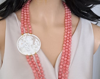 3-strengs ketting met sardonische schelp camee, roze engeliet harde stenen, lange ketting, meerstrengs ketting, Italiaanse sieraden