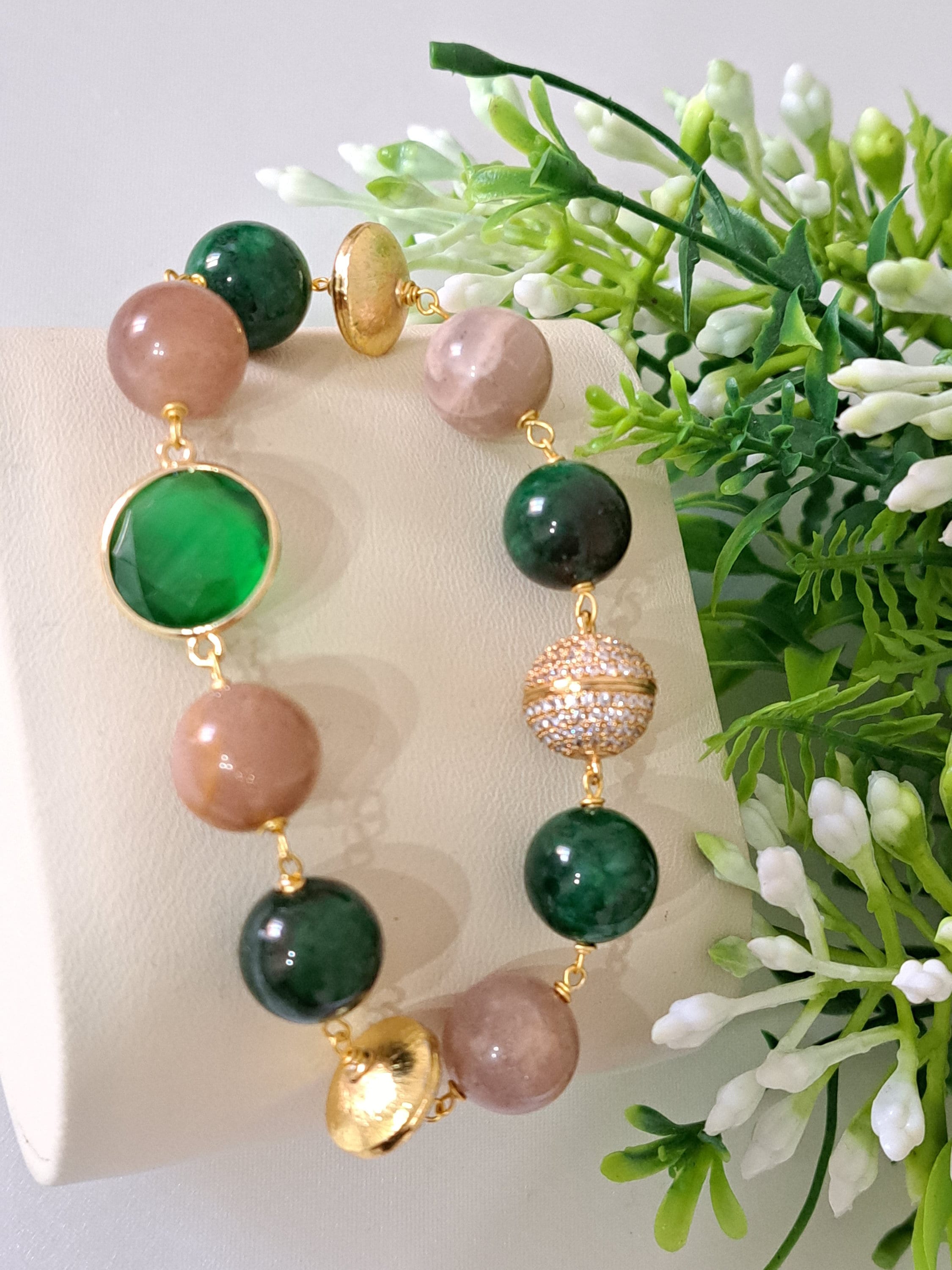 Giada Della Raccolta Di Varie Pietre Verdi Ruzzolate Nefrite E Giadeite Del Minerale Isolate Su Fondo Bianco 117372482 - Foto 9