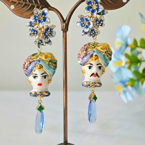 Caltagirone keramische oorbellen, Moorse hoofd oorbellen met geëmailleerde bloemen, Siciliaanse oorbellen