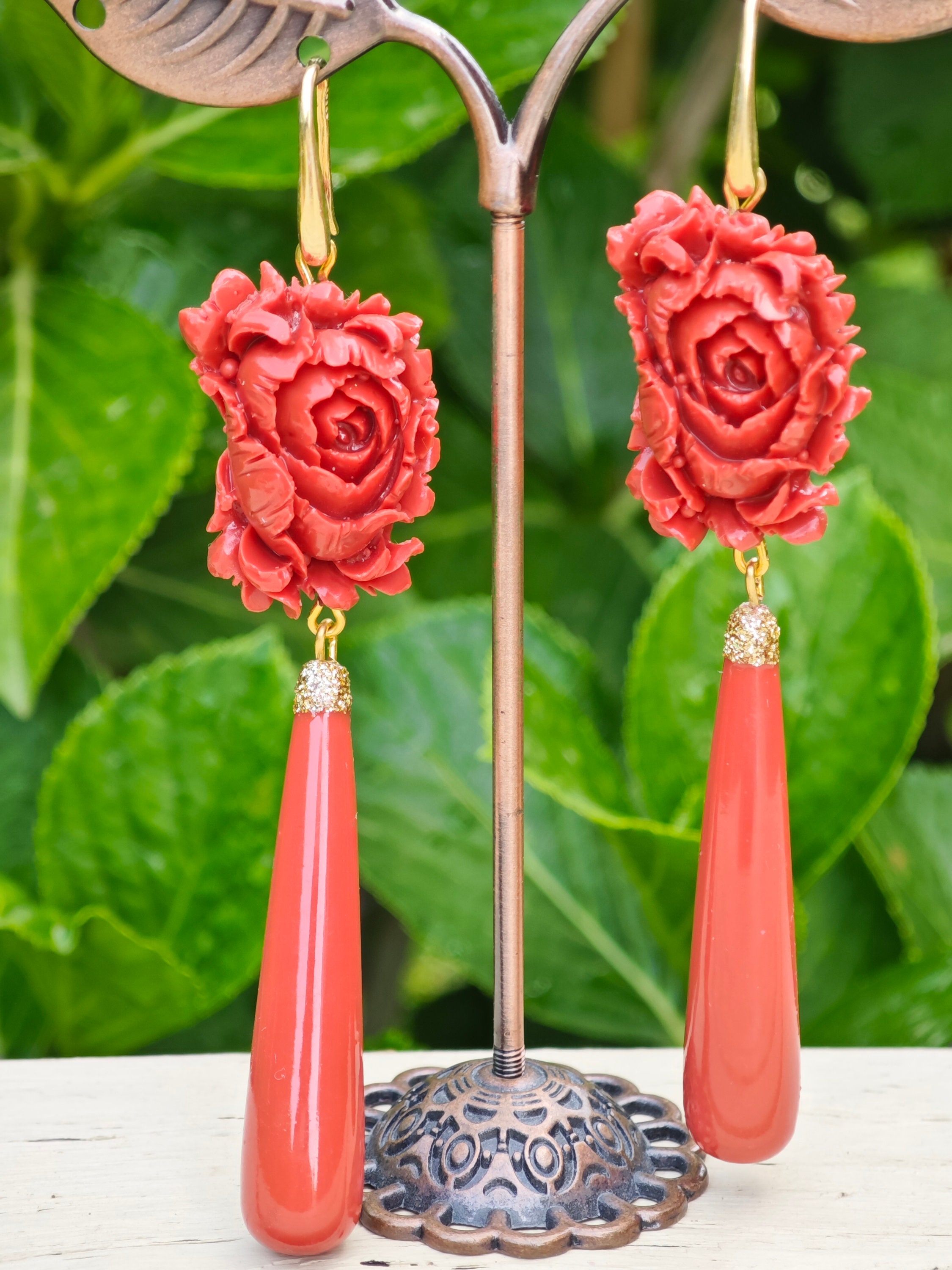 Orecchini Les Poulettes In Argento 925 – Piccola Goccia Color Corallo, Regalo In Cofanetto