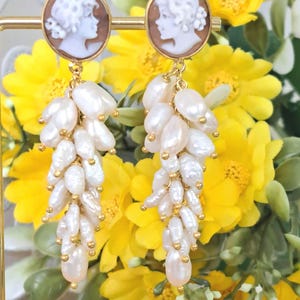 Sardonyx shell and white baroque pearl cameo earrings, 925 gold plated silver earrings, Italian jewelry