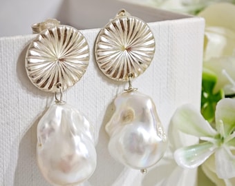 White baroque pearl and 925 silver drop earrings, bridal earrings, Italian jewelry