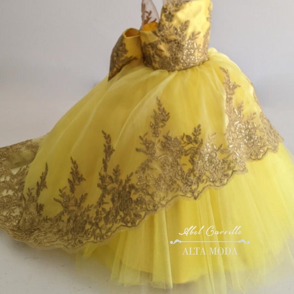 MisTres años dress. Flower girl. Princess dress. Birthday dress. Any occasion. Made to order. Ages 3 to 5