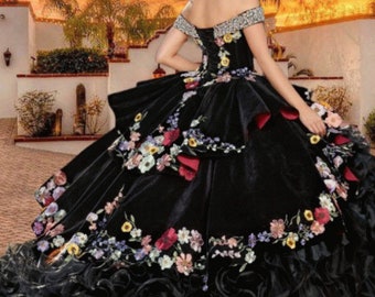 Black charro Quince Dress. Floral  Embroidery decoration. Off-Shoulder. Custom Made. Vestido  Estilo Mexicano. Bordado. Hecho a la medida.