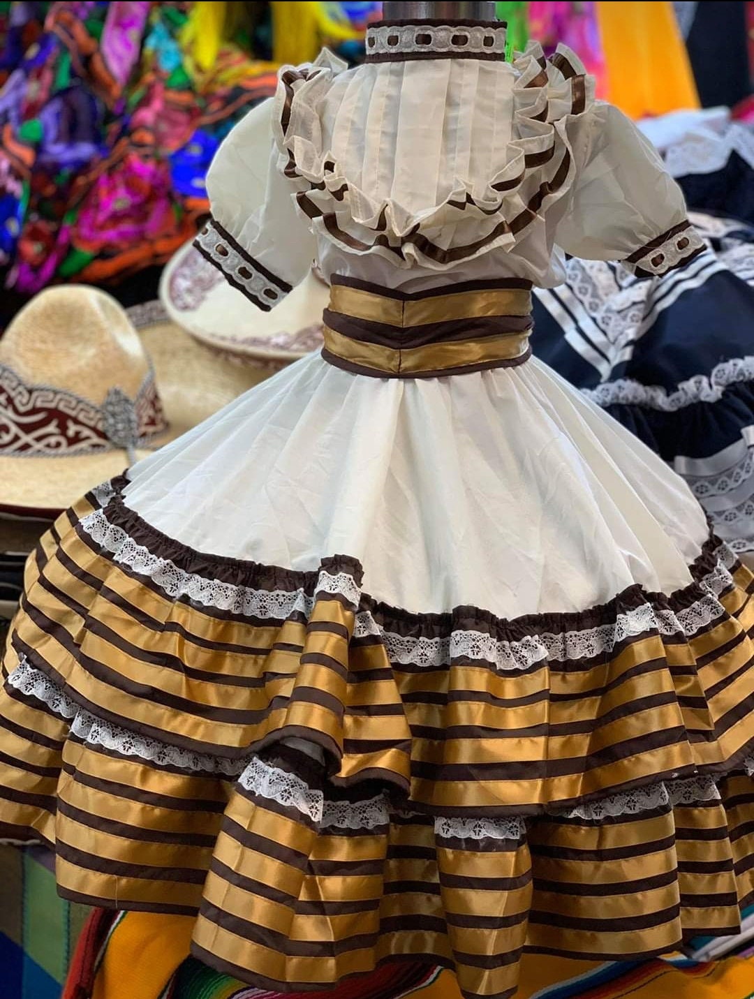 escaramuza dress