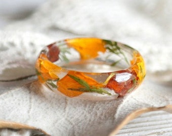 eco resin ring Plant resin ring Flower petals Nature inspired engagement rings Resin ring flower Rings nature resin rings resin ring gift