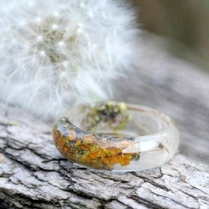 Real Dandelion Seeds Moss Resin Ring, Clear Resin, Pressed Flower, Woodland Mens Ring, Floral Terrarium Botanical Jewelry, Forest Lichen