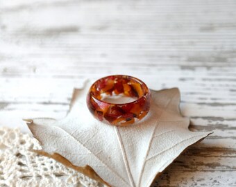 Eco resin ring, Flowers Ring, Real Flower ring, Nature inspired engagement rings, Botanical handmade jewelry, Red resin ring, Nature lovers