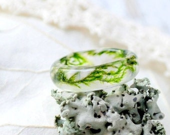Moss Ring, Eco Resin Ring, Modern Flower Ring, Terrarium Jewelry, Real Green Moss, Nature Inspired Engagement Rings, Botanical Gift