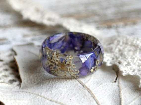 Real Flower Resin Ring, Nature Inspired Terrarium Jewelry, Queen Anne's Lace Flower Resin Ring, Delfinium Blue Petals, Engagement Men Ring