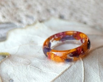 eco resin ring-REAL FLOWER RING-Transparent Resin-nature inspired engagement rings-botanical handmade jewelry-Eco Friendly -Everyday Jewelry
