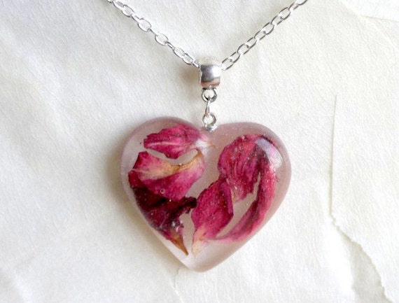 Eco Resin Necklace Romantic Heart Pendant Necklace With Real Rose