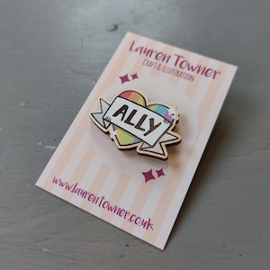 LGBTQ+ Rainbow (Ally) Pride Flagge aus Holz Pin, langlebig, Community, lebendig, nachhaltig