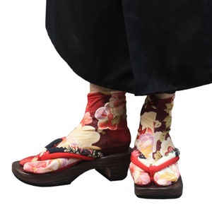 Japanese Flower Tabi Socks, sophisticated toes separated socks