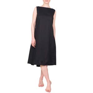 Dress back to front, dress in light cotton fabric, dress with back neckline, back naked dress, black dress. image 2