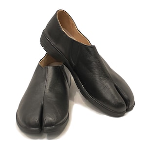 ITARO leather Tabi shoes, made in Japan, very comfortable.