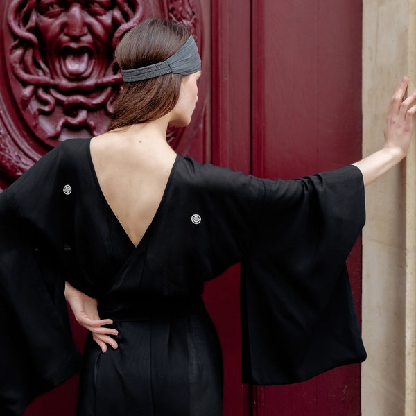 Robe kimono en soie noire, kimono upcyclé, robe dos nu