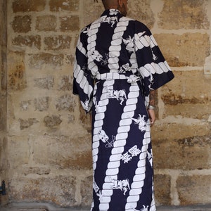 Traditional Japanese yukata in checkered cotton, Sumo pattern, with a matching belt image 5