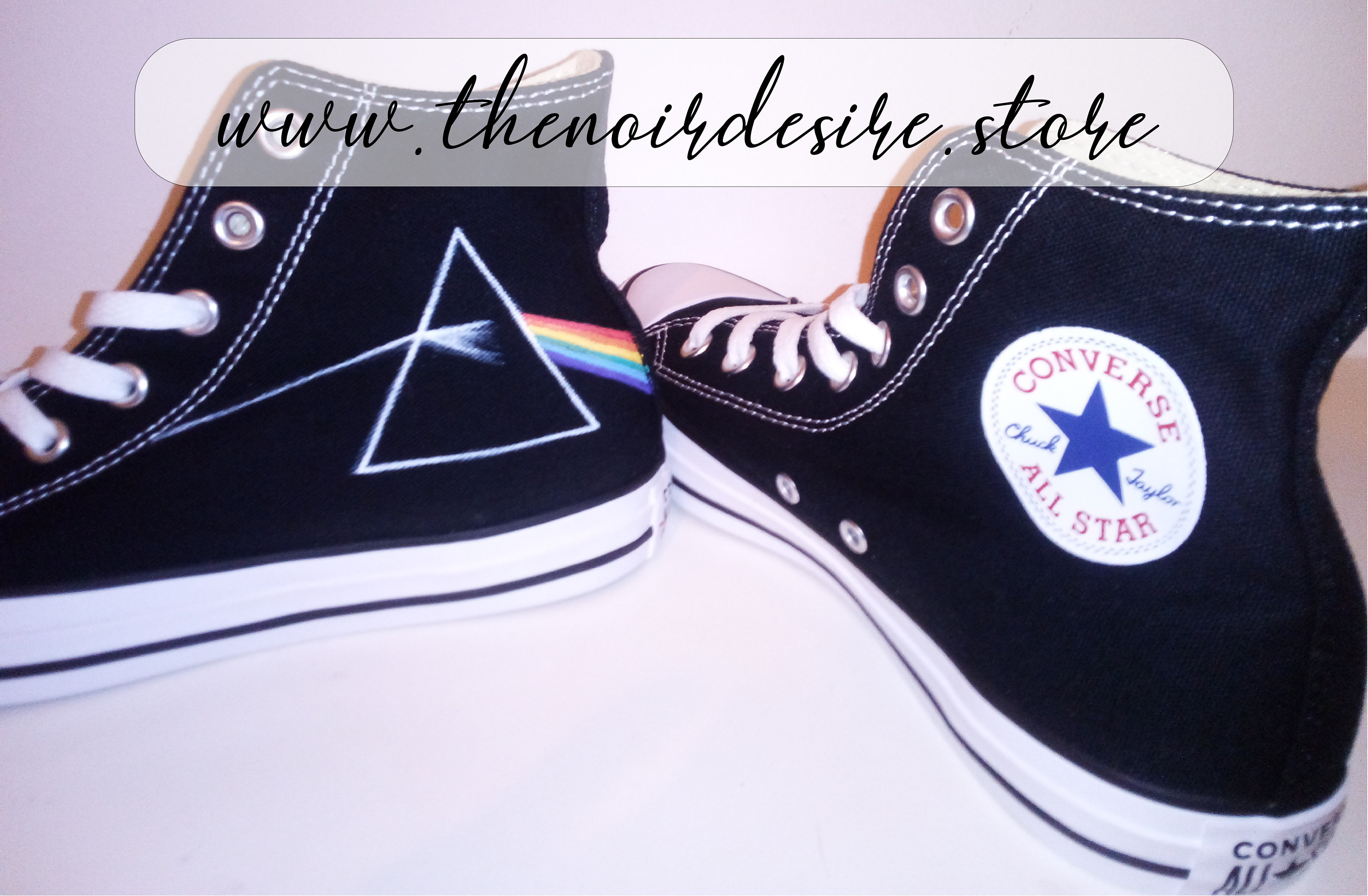 vrede Hopelijk Tweede leerjaar The Dark Side of the Moon Converse Pink Floyd Custom - Etsy