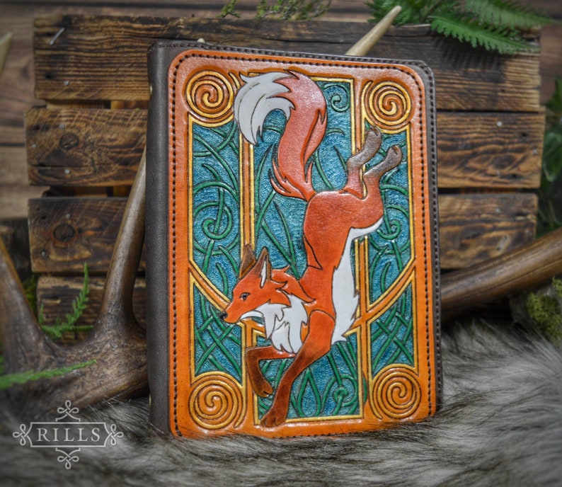 Autumn Fox Hand tooled A5 Leather 6 ring binder organiser journal. image 2