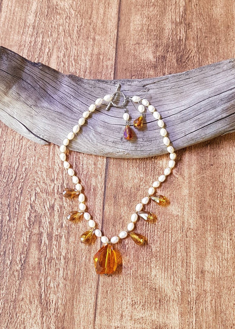 Pearl and Crystal Necklace Set