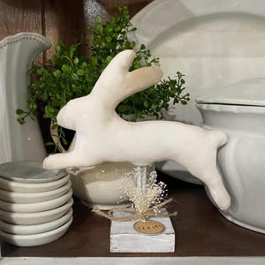 Primitive Rabbit / Spring Decor / Easter Decor / Rabbit / Bunny / Rabbit Decor / Bunny Decor