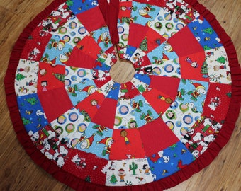 Snoopy Tree Skirt/Vintage Snoopy fabric/Christmas Decor 001  36 &quot;