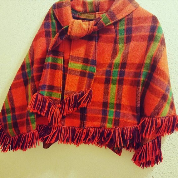 Mod rad tartan plaid wool poncho/cape/cloak- red,… - image 2