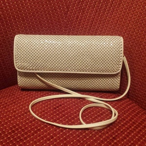 Cream mesh chainmail clutch/purse/evening bag- Whiting and Davis handbag-wedding/bridal/prom - 80&#39;s