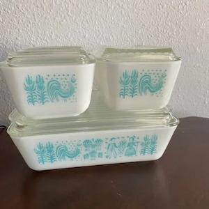 Vintage Pyrex Amish Butterprint Refrigerator Set: Mid-Century Kitchen Storage