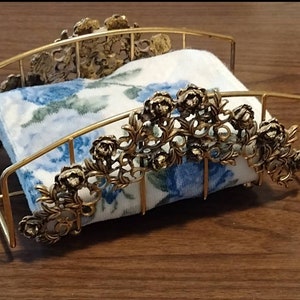 Goldtone matson NY rose motif towel holder bathroom decor Hollywood regency shabby chic free shipping u.s only