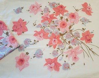 Vintage Martex Floral Pillowcases: Pink Daffodils, Standard Size