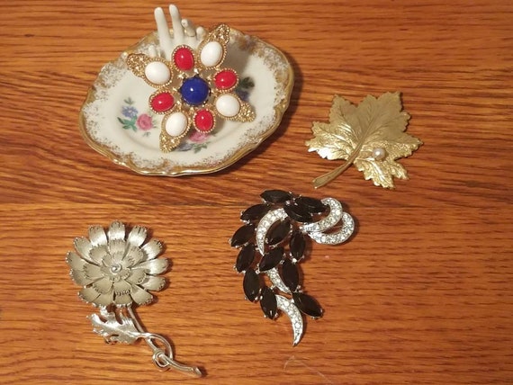 Buy 4 Designer Brooches Lisner sara Coventry Brooch Lot Silver Flower Gold Leaf Maltessee 60s Fashion Mod Accessories Online in India Etsy