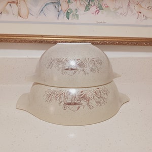 Vintage pyrex forest fancies mixing bowls 444, 443 Cinderella mixing serving baking bowls brown mushroom kitchen bowls MCM