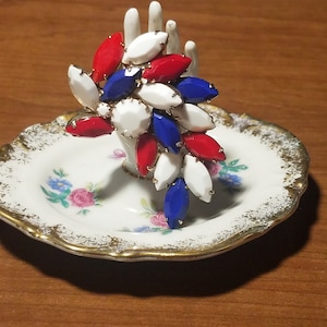 Modernist red and white Juliana brooch mid century fashion Accessories patriot jewelry